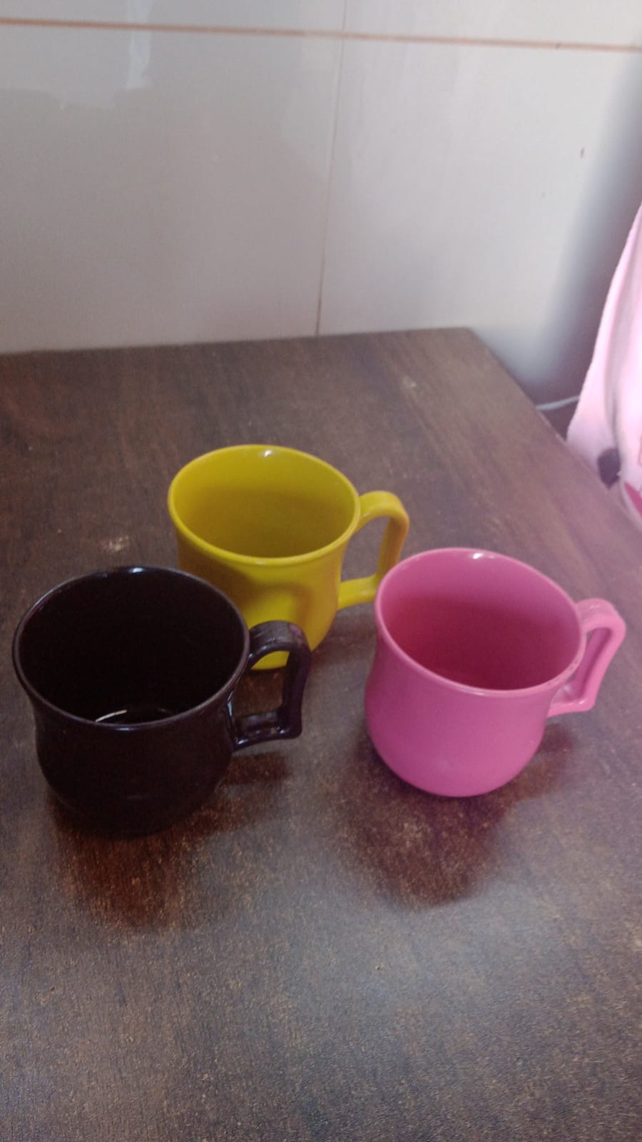 Premium Plastic Coffee  Tea Cups  Mug With Handle (1 Pc  Loose  Mix Color)